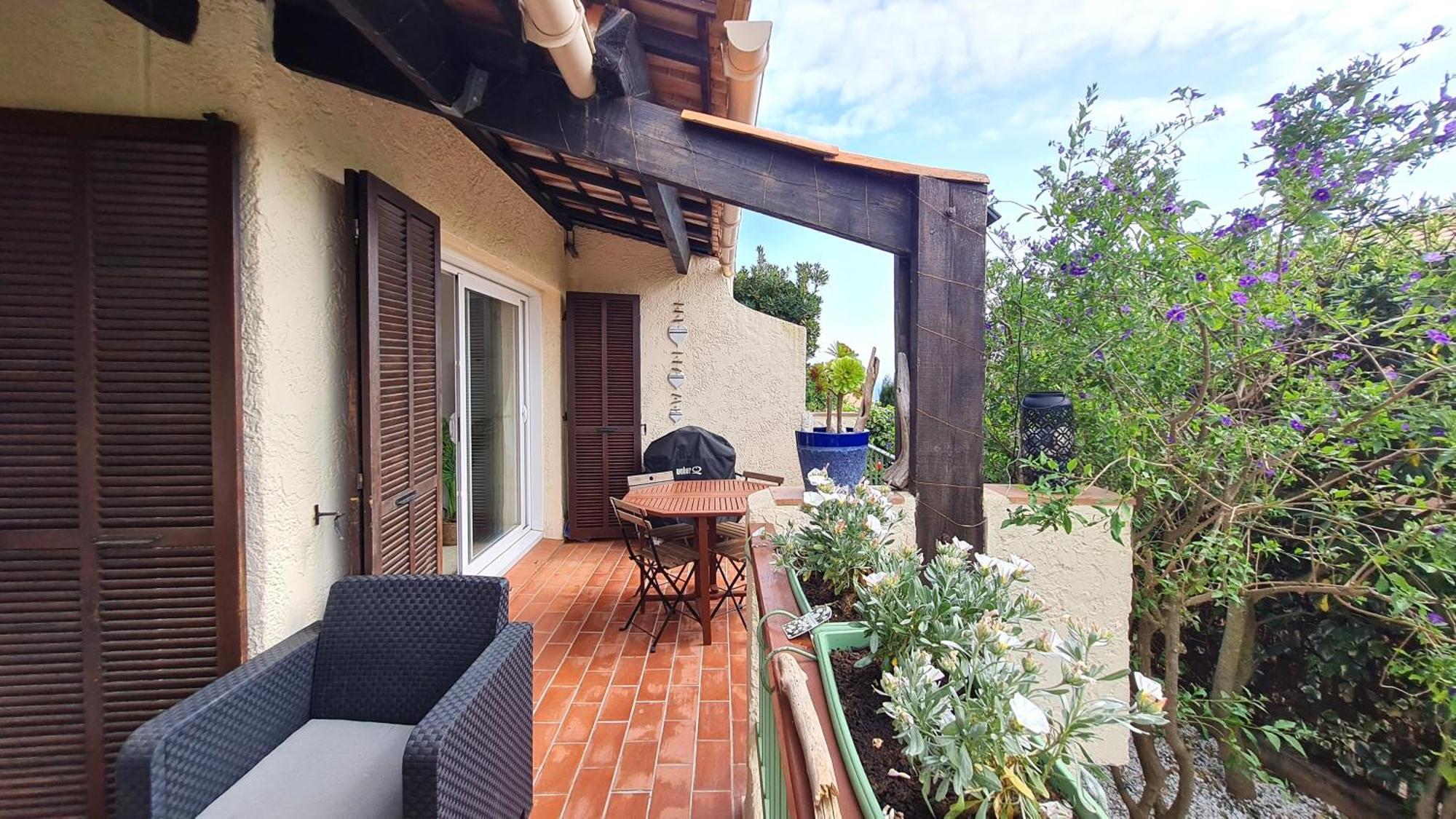 Bel Appartement Renove, Avec Terrasse Et Piscine La Croix-Valmer Exterior foto